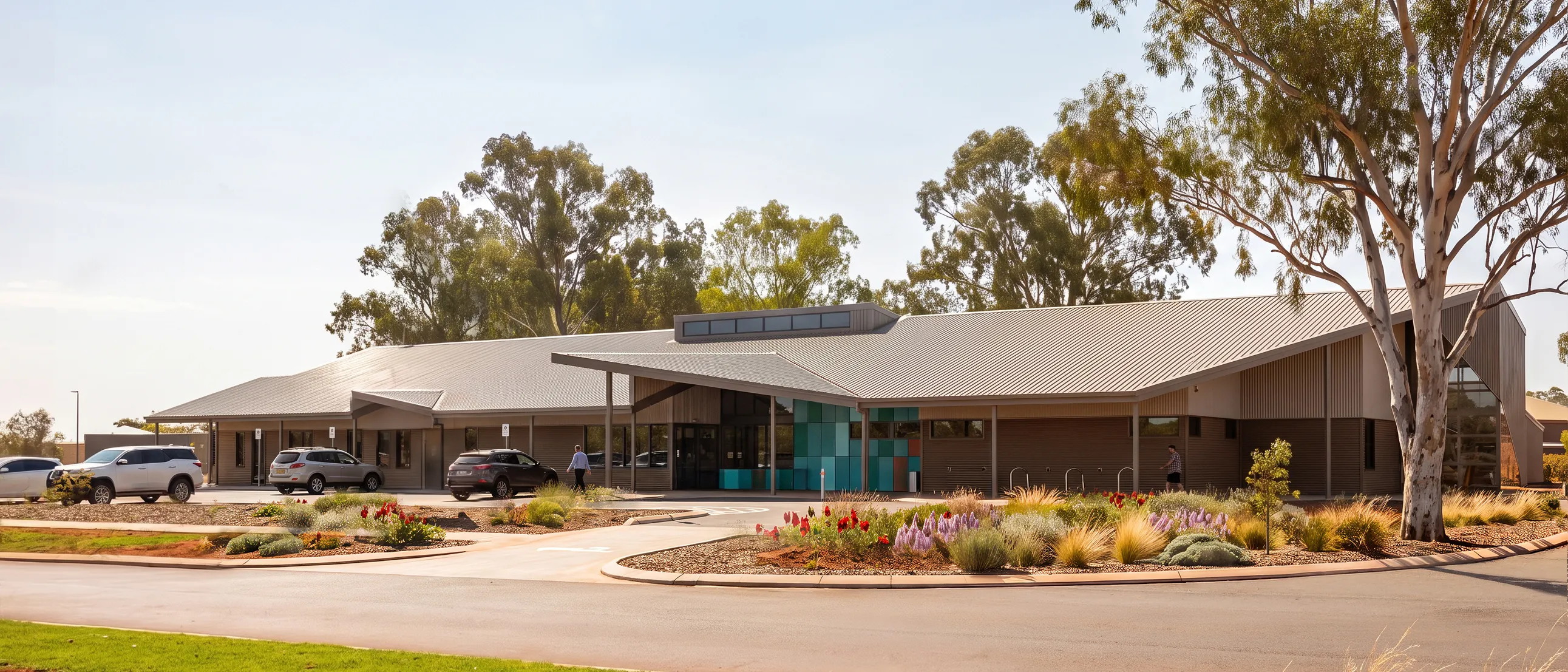 New Paraburdoo Hospital. Artist’s impression of the front entrance with car park. 